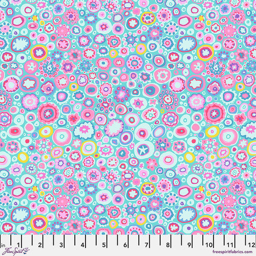 Kaffe Fassett August  2025 - Paperweight - Aqua- PWGP020.aqua