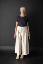 Load image into Gallery viewer, The Juno Sewing Pattern UK 6-18 - &#39;Merchant and Mills