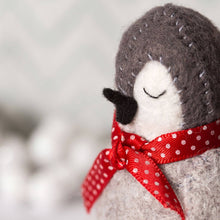 Load image into Gallery viewer, Baby Penguins Felt Craft Kit