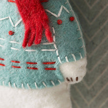 Load image into Gallery viewer, Polar Bear Felt Craft Mini Kit