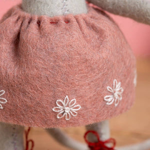 Little Mouse The Ballet Dancer Felt Craft Mini Kit by Corinne Lapierre