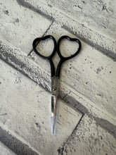 Load image into Gallery viewer, Heart Shaped Embroidery Scissors
