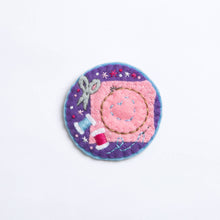 Load image into Gallery viewer, Embroidery Hoop Felt Craft Brooch Kit | Complete Craft Kit