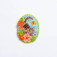 Load image into Gallery viewer, Tabby Cat Felt Craft Brooch Kit | Complete Craft Kit