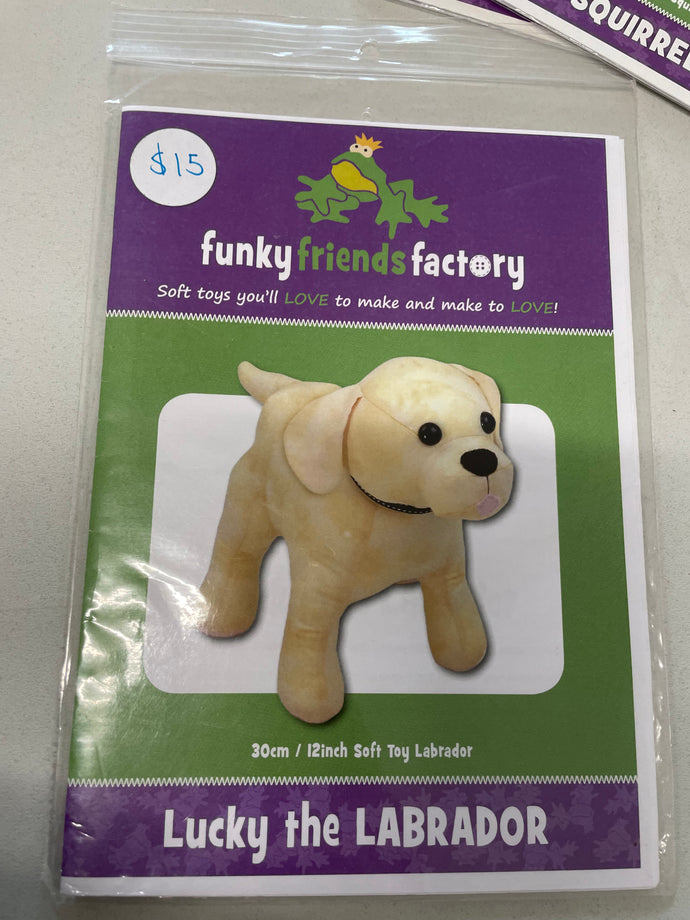 Lucky the Labrador  - funky friends paper pattern