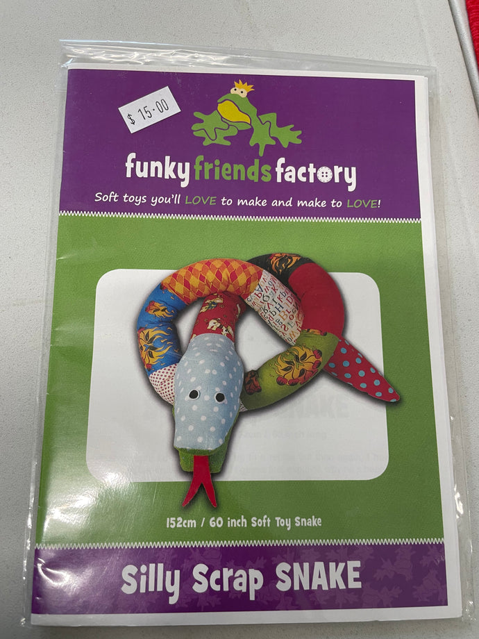 Silly scrap snake    - funky friends paper pattern